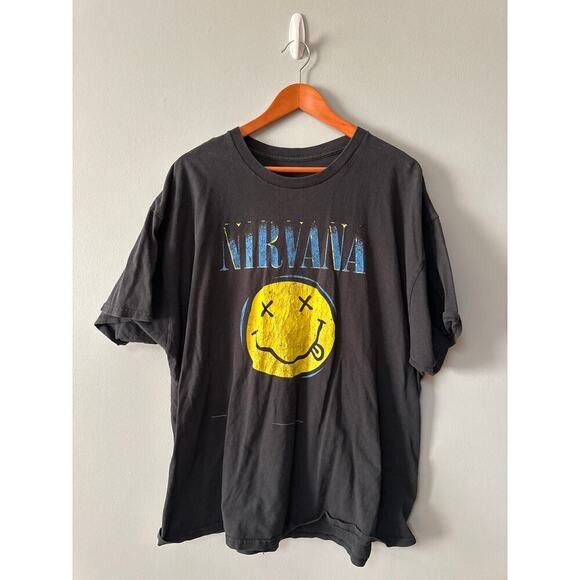 & Other Stories Other - Vintage Nirvana Smiley Face T-Shirt Black Grunge Band Tee Distressed Graphic 2x